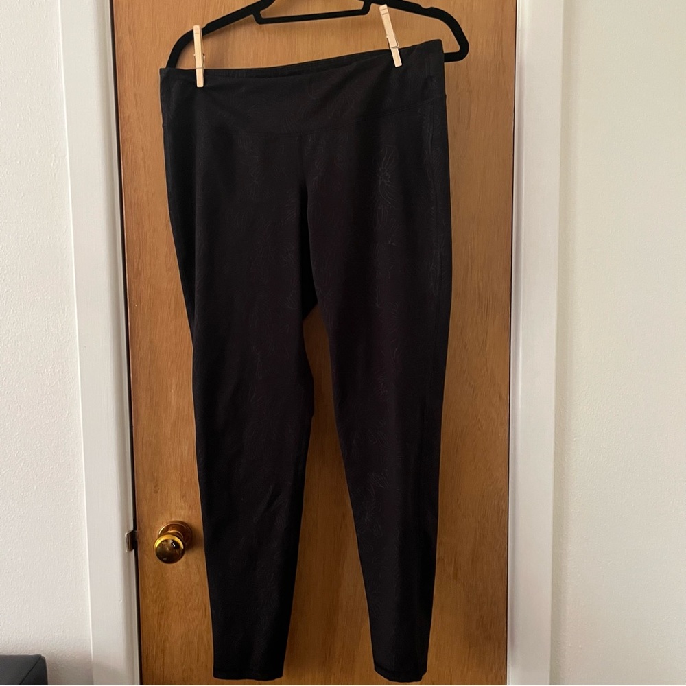 Old Navy go dry leggings
